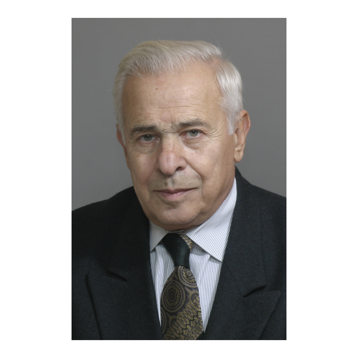 Проф. д-р Боян Лозанов: Някои храни провокират заболявания на щитовидната жлеза